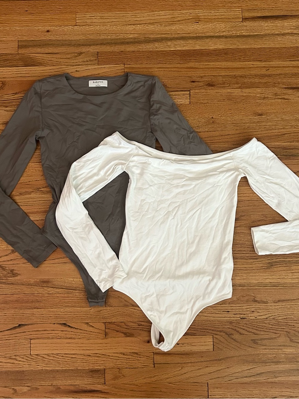 Aritzia Long Sleeve Bodysuit Duo - White & Gray